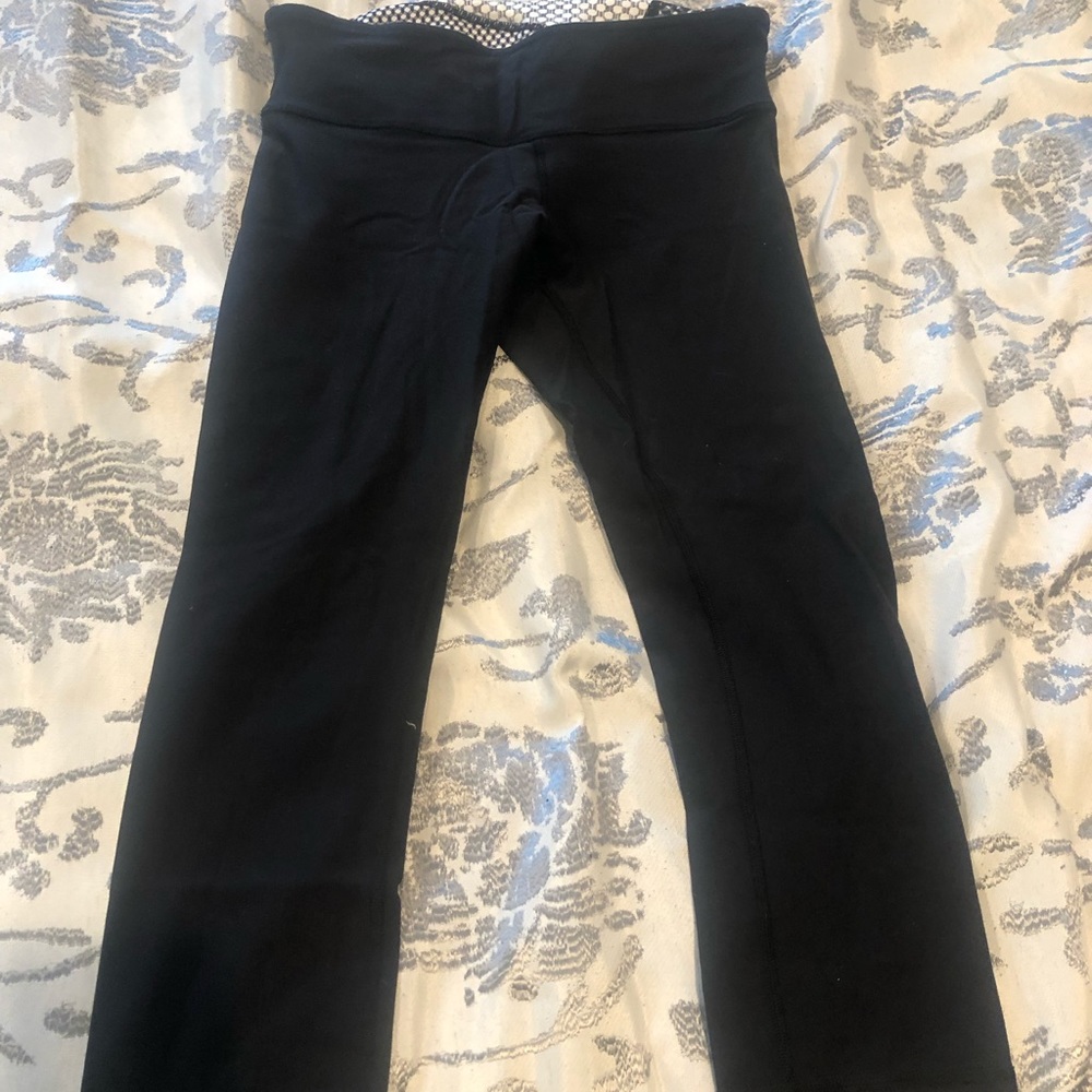 Lululemon crops
